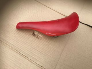 1980,  S AMMACO AERO STYLE “BMX” SEAT IN RED RALEIGH BURNER OLD BMX 3