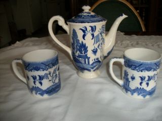 Vintage Blue Willow Teapot with Cups - Made in Japan 4