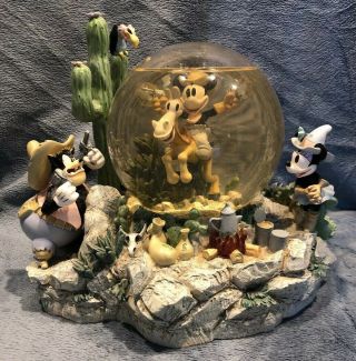 Vintage Disney Musical Snow Globe " Home On The Range ",  Mickey Mouse