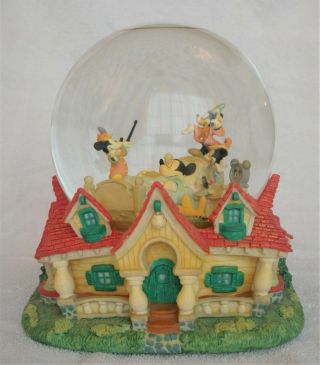 Disney - Mickey Mouse Musical Snow Globe - " When You Wish Upon A Star "