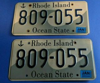 1 Pair Rhode Island Wave License Plate 809 - 055