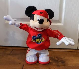 Disney Fisher Price M3 Master Moves Mickey Mouse Hip Hop Break Dancing Doll Grt