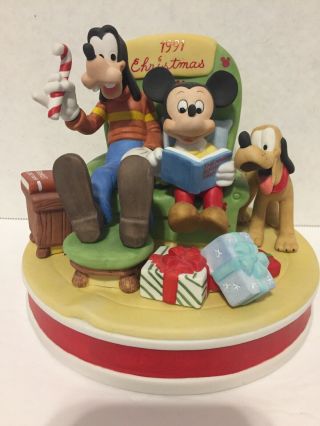 Vintage 1991 Disney Grolier Collectibles Figurine : The Night Before Christmas