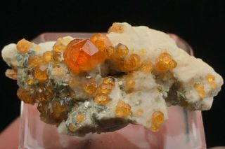 4.  3G Natural Red Spessartine Garnet Fenda Quartz Crystal Rough Mineral Specimens 2