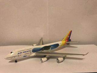 Air Pacific Fiji Boeing 747 - 400 1/400 Scale By Phoenix