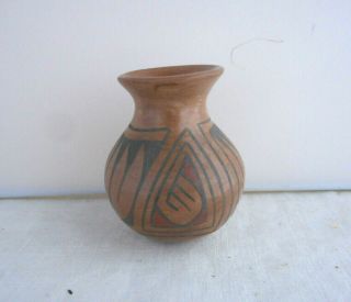 Vintage Manuela Olivas Mini Pottery Vase Signed Mata Ortiz 2.  25 " Tall Ancient De