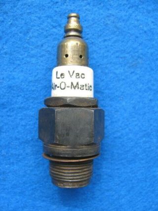 Vintage Le Vac Air - O - Matic Breather Spark Plug