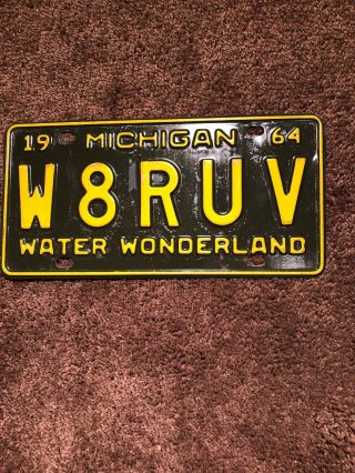 1964 Michigan Ham Radio License Plate W8ruv