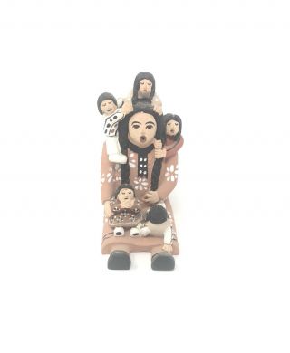 2 1/4 " Southwest Native American Indian Pottery Storyteller Woman 5 Children