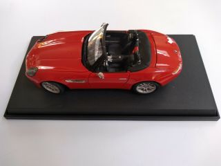 Maisto 1:18 BMW Z8 Red Convertible Diecast Model 2