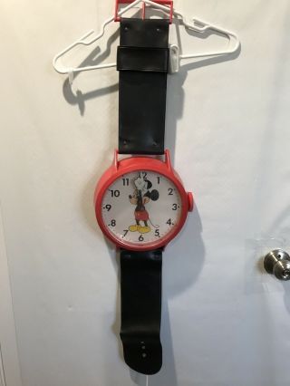 Disney Vintage Mickey Mouse Watch Electric Wall Clock