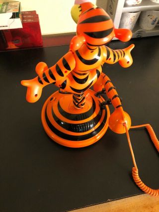 Winnie the Pooh - Tigger Animated Talking Singing Collectible Telephone Disney 2