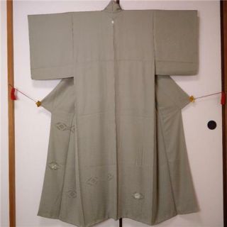 【kimono】japanese Vintage Silk Kimono,  With Crest,  Made In Japan.  (k015)