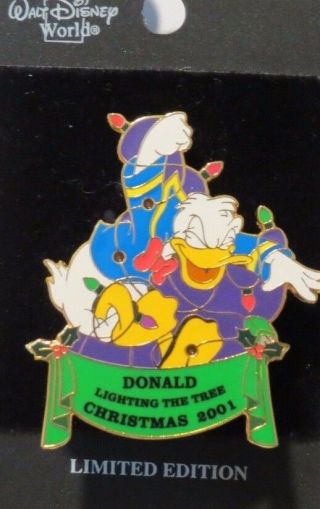 Disney Wdw Night Before Christmas 2001 Donald Holiday Tree Lights Le 3500 Pin