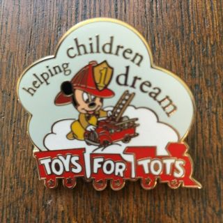 Disney Dlr - Toys For Tots 2006 - Baby Fireman Mickey Helping Children Dream Pin