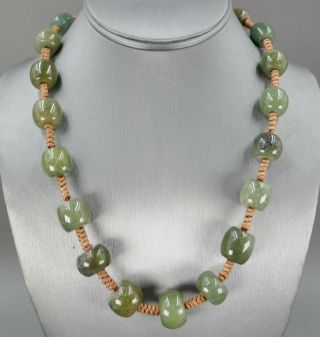 Fine Vtg Chinese Carved Green Jade Bead Silk Knotted Prayer Bead Necklace