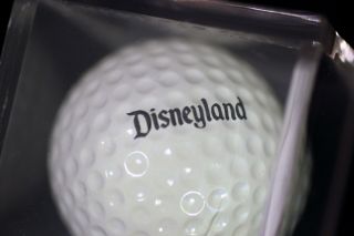Disneyland Mickey Mouse Golf Ball Spalding 1 / 1980 