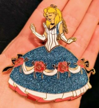 Disney Alice In Wonderland Designer Fantasy Pin Fancy Alice Le100