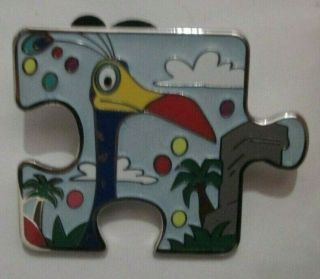 Disney Pixar Up " Kevin Bird " Character Connection Mystery Puzzle Pin Le