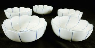 Oriental Blue & White Porcelain Footed Bowls Unique Chinese Near (Set of 5) 2
