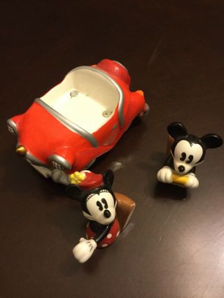 Disney Parks Mickey and Minnie Mouse Retro Salt and Pepper Shaker Set Car 3