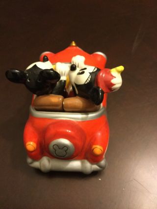Disney Parks Mickey and Minnie Mouse Retro Salt and Pepper Shaker Set Car 4