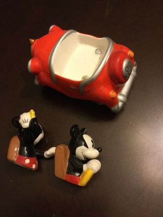 Disney Parks Mickey and Minnie Mouse Retro Salt and Pepper Shaker Set Car 5