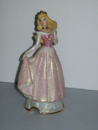 Disney Store - Porcelain Princess Aurora Sleeping Beauty 7 Inch Figurine