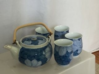 Blue Floral Porcelain Oriental Tea Pot Saki Set w/ 4 Cups Glasses Flower Teapot 5