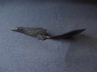 VINTAGE INDONESIAN CARVED BUFFALO HORN BIRD SHAPED HANDLE SPOON 8097C 3