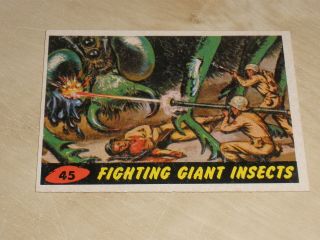 1962 Topps Mars Attacks 45 Fighting Giant Insects