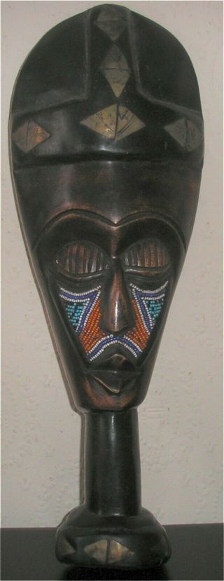 Vintage Hand Carved African Beaded Mask and Stand in One Piece 2