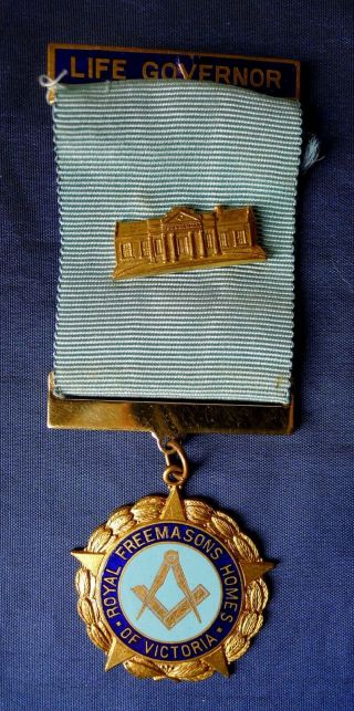 Royal Freemasons Homes Of Victoria Life Governor Medal: To; R C Hore 1970.