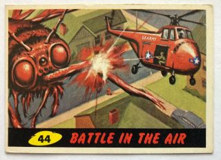 1962 Mars Attacks - 44 " Battle In The Air " Topps Bubbles Inc.  Card