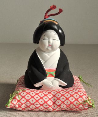 3 Inch Japanese Vintage Clay Bell Dorei Doll On The Zabuton (japanese Cushion)