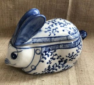 Chinese Porcelain Blue And White Bunny Rabbit With Removable Lid Trinket Dish