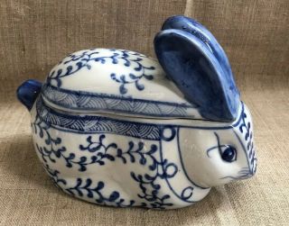 Chinese Porcelain Blue and White Bunny Rabbit with Removable Lid Trinket Dish 2