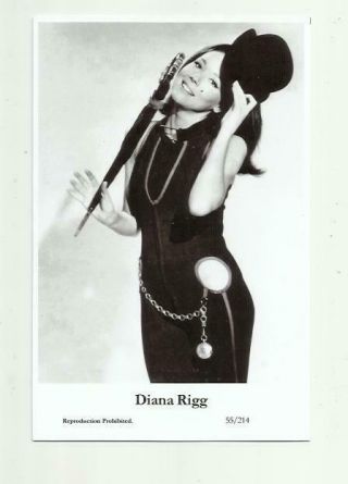 N482) Diana Rigg Swiftsure (55/214) Photo Postcard Film Star Pin Up Avenger