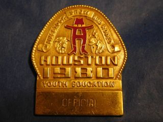 1980 Official Badge Pin Houston Livestock Show Rodeo Hlsr Texas Youth Education