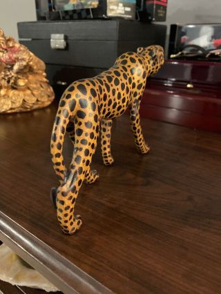 Rare Hand Carved Wood Cheetah Scultpure - Hand Painted Wooden Statue 7.  5” 3