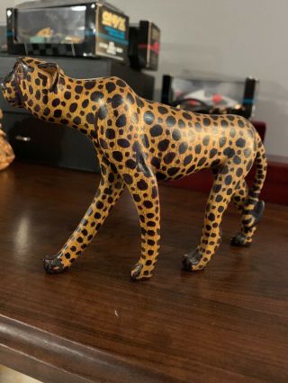 Rare Hand Carved Wood Cheetah Scultpure - Hand Painted Wooden Statue 7.  5” 6