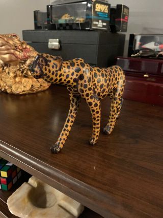 Rare Hand Carved Wood Cheetah Scultpure - Hand Painted Wooden Statue 7.  5” 7