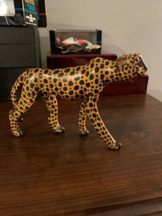 Rare Hand Carved Wood Cheetah Scultpure - Hand Painted Wooden Statue 7.  5” 8