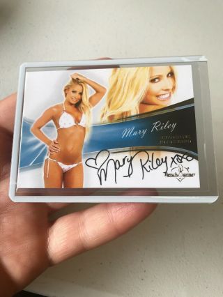 2013 Benchwarmer Bubble Gum Authentic Autograph Card Mary Riley