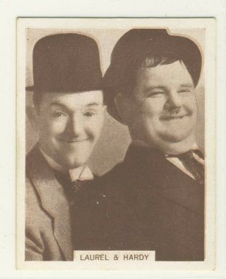 1934 W.  D.  & H.  O.  Wills Famous Film Stars 75 Laurel & Hardy Lg.  Card