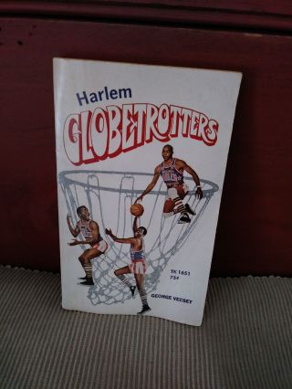Vintage 1970 Harlem Globetrotters Paperback