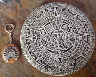 Mayan Calender Wall Plaque 7 " Stone Look Gray / Black - Comes With Bonus Keyring