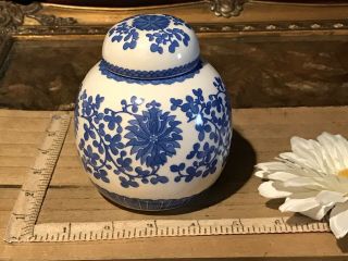 Asian Small Porcelain Blue & White Floral Ginger Jar W/lid Floral Design 4 " X3 "