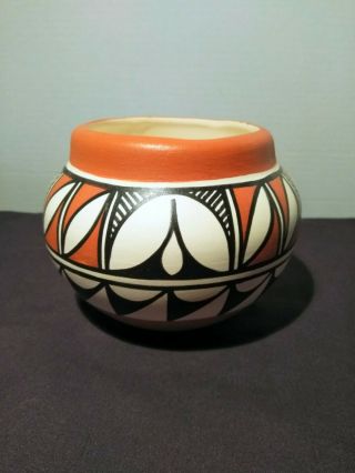 Mexico Native American Isleta Pueblo Pottery Pot Jar Signed Ra Edaakie
