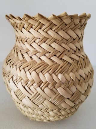 Handwoven Basket Tarahumara Indians,  Mexico,  Pine needle doubleweave 4.  5 inch 2